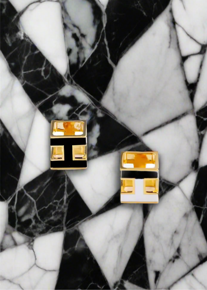 Scarf buckles