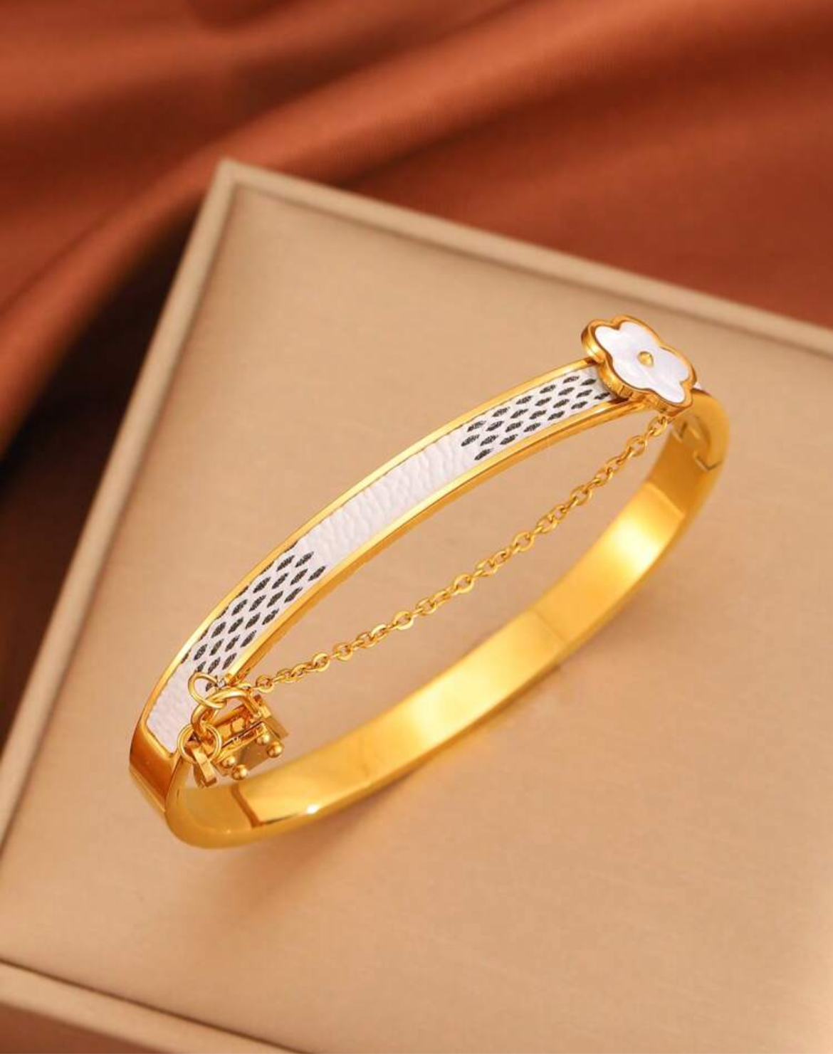 Stylish one size fits all BANGLES!! (Many options)
