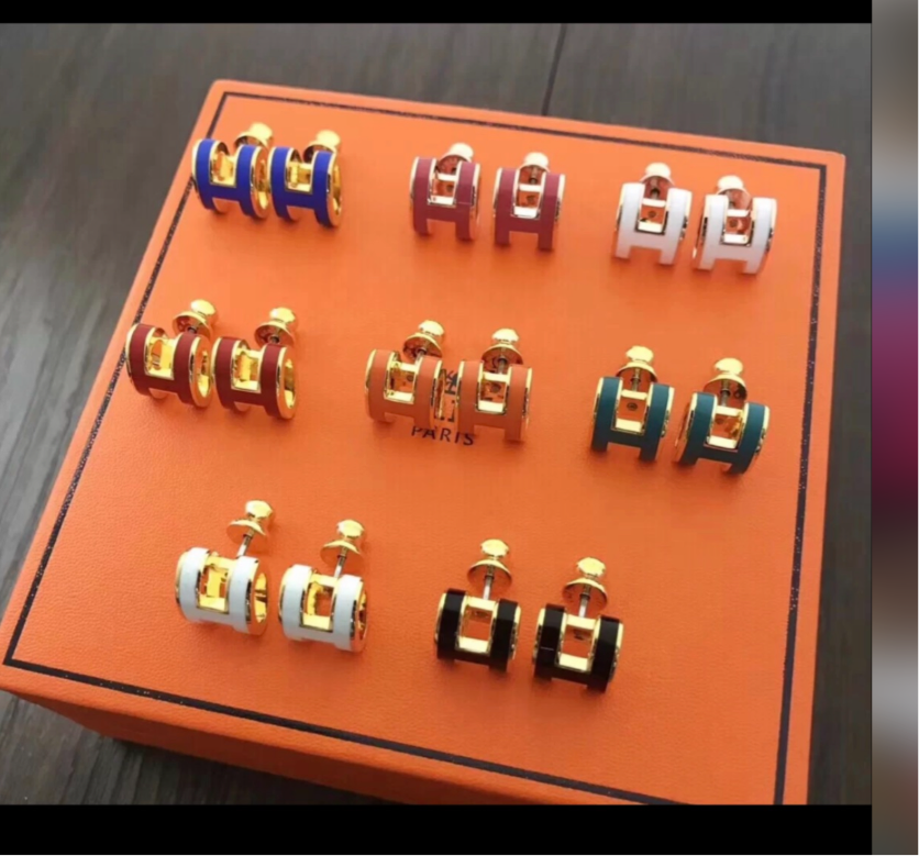 High quality bubble letter H Earrings
