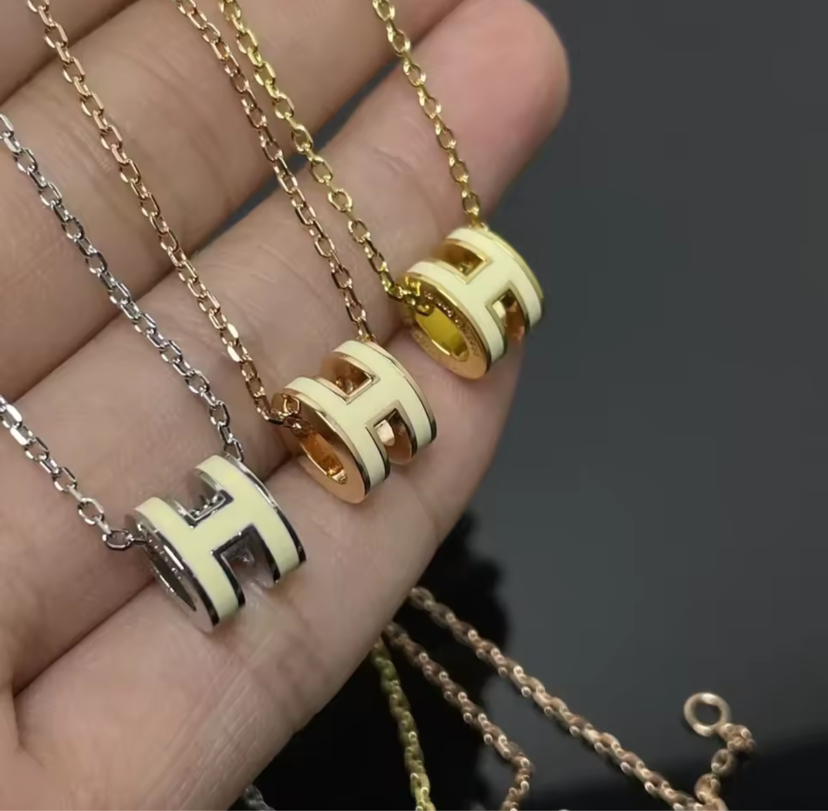 Bubble H chain necklaces