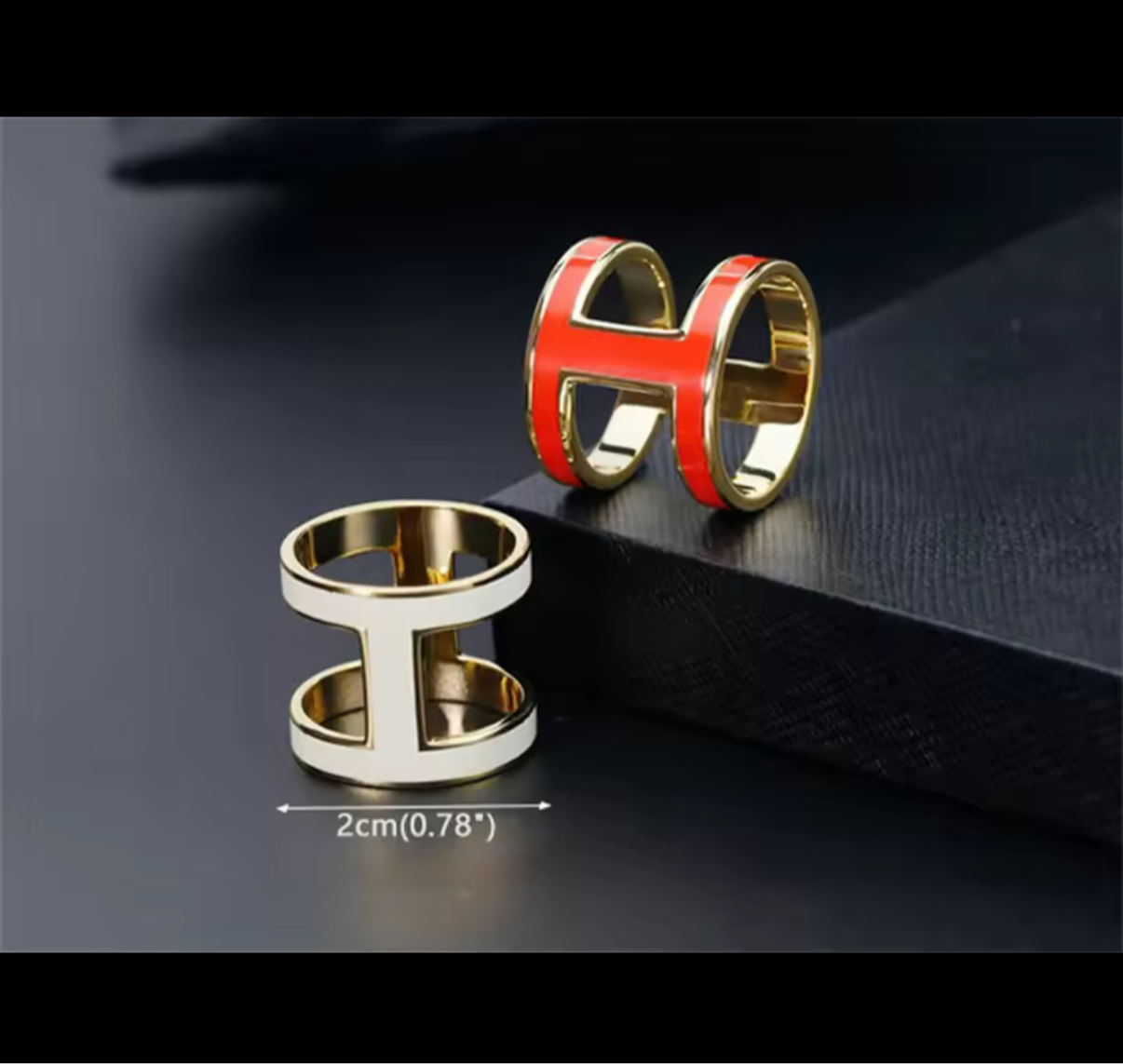 Scarf buckles