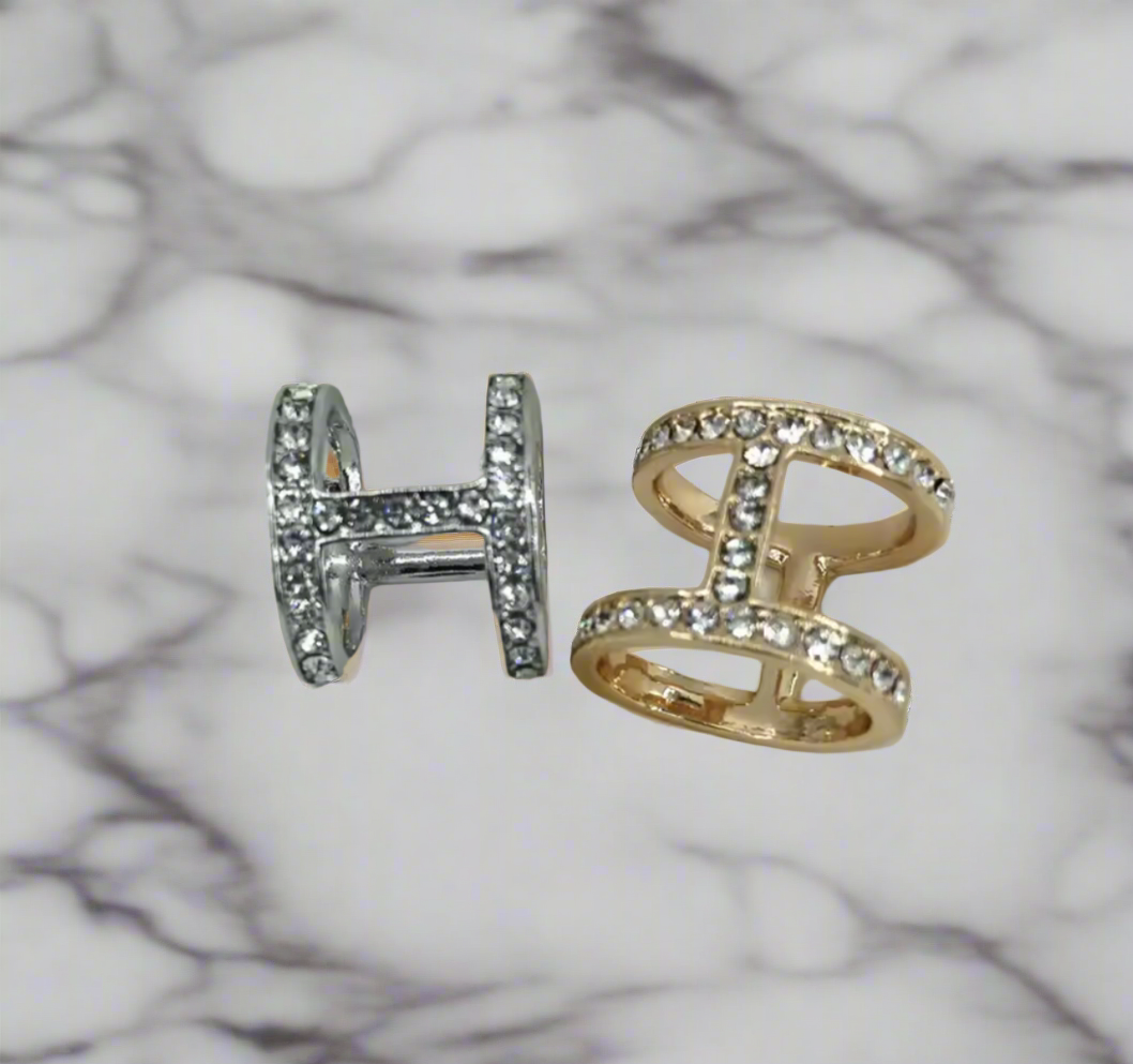 Scarf buckles