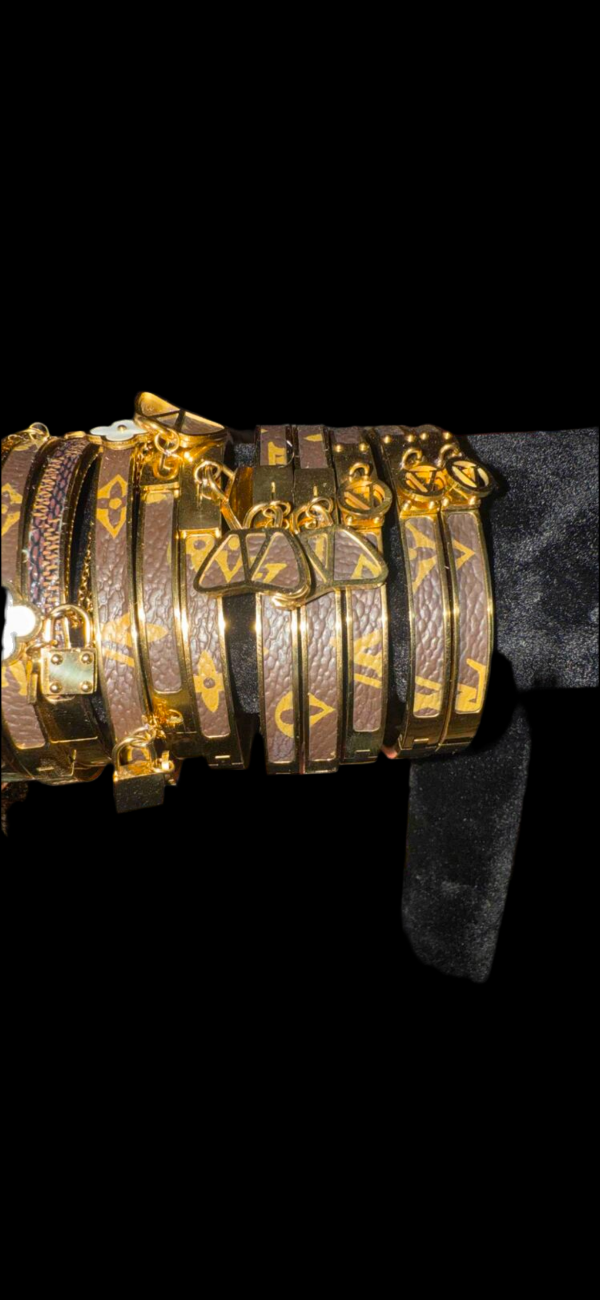 Stylish one size fits all BANGLES!! (Many options)