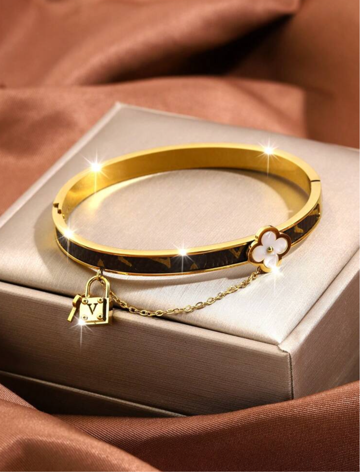 Stylish one size fits all BANGLES!! (Many options)
