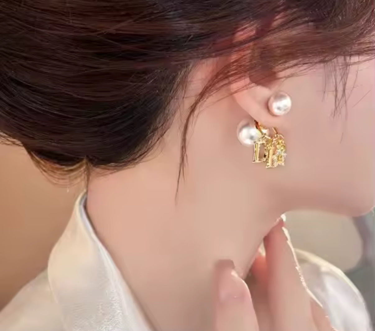 Dangling & pendant statement earrings