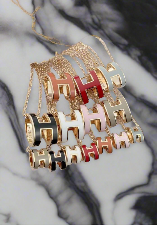 Bubble letter H pendant chain necklaces