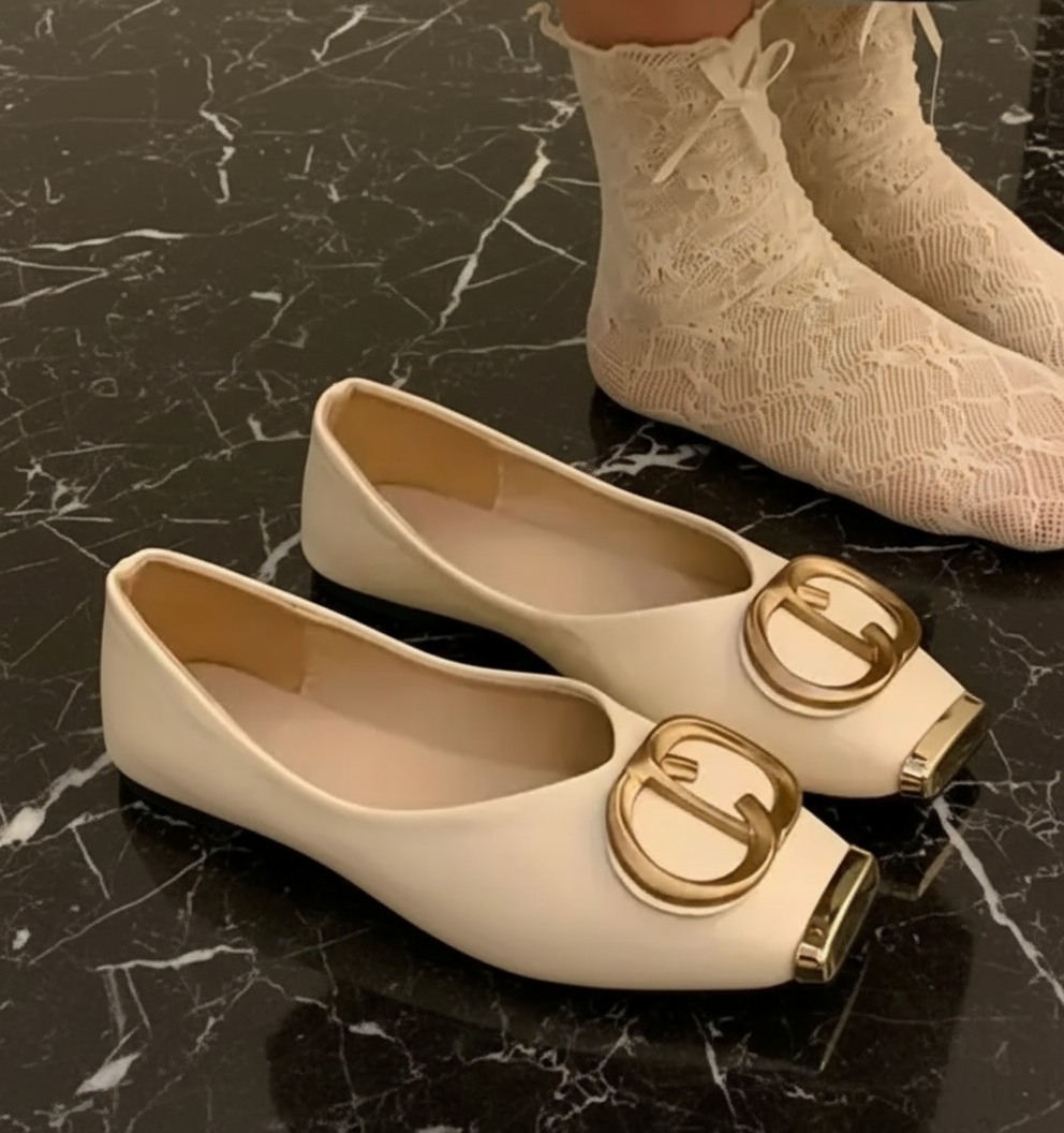 Vegan leather CD ballet flats. (NEW)