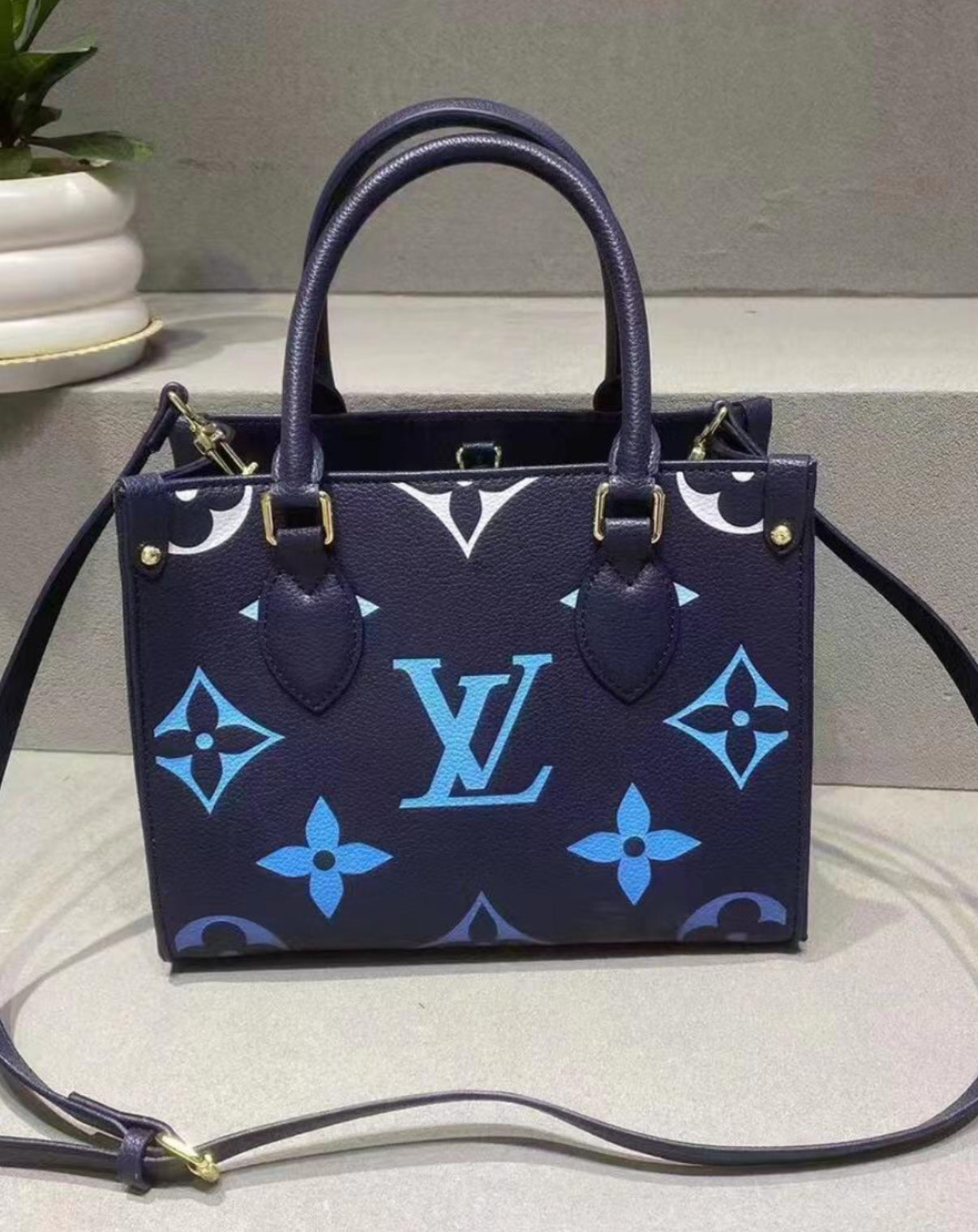 Leather structured logo tote