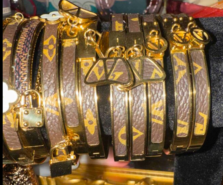 Stylish one size fits all BANGLES!! (Many options)