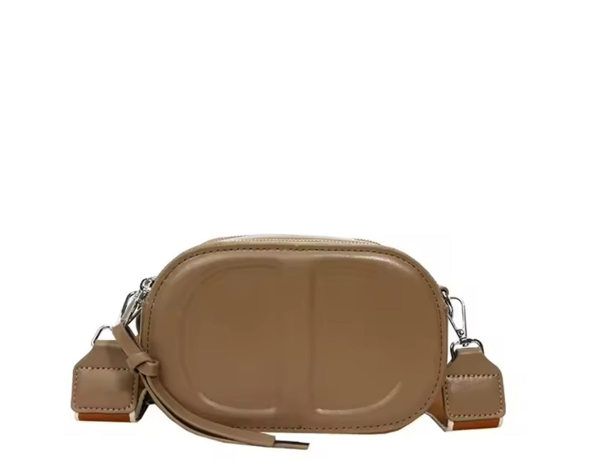 CD letter shapes cross body
