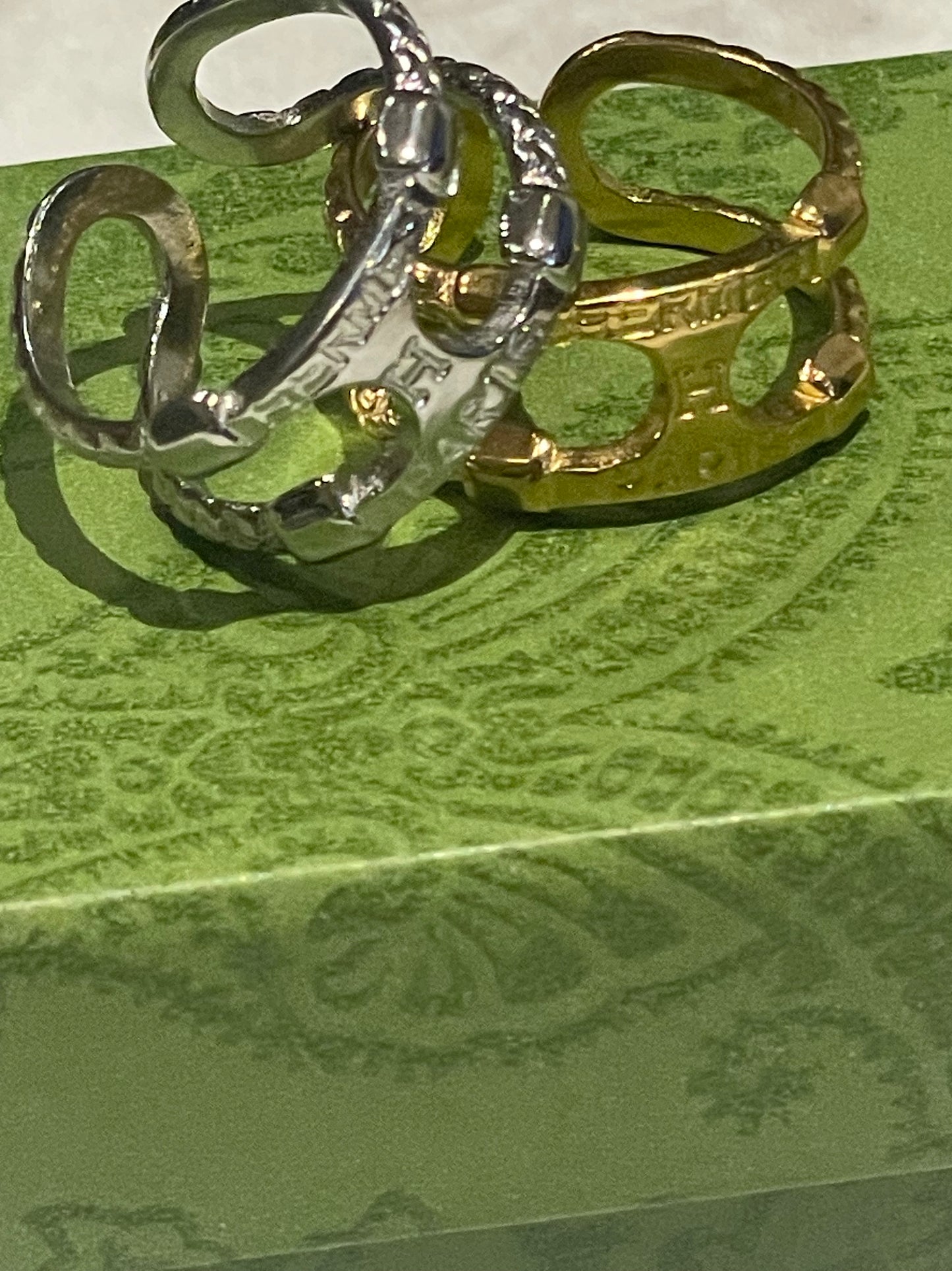 Gorgeous Vintage designer Ring!!