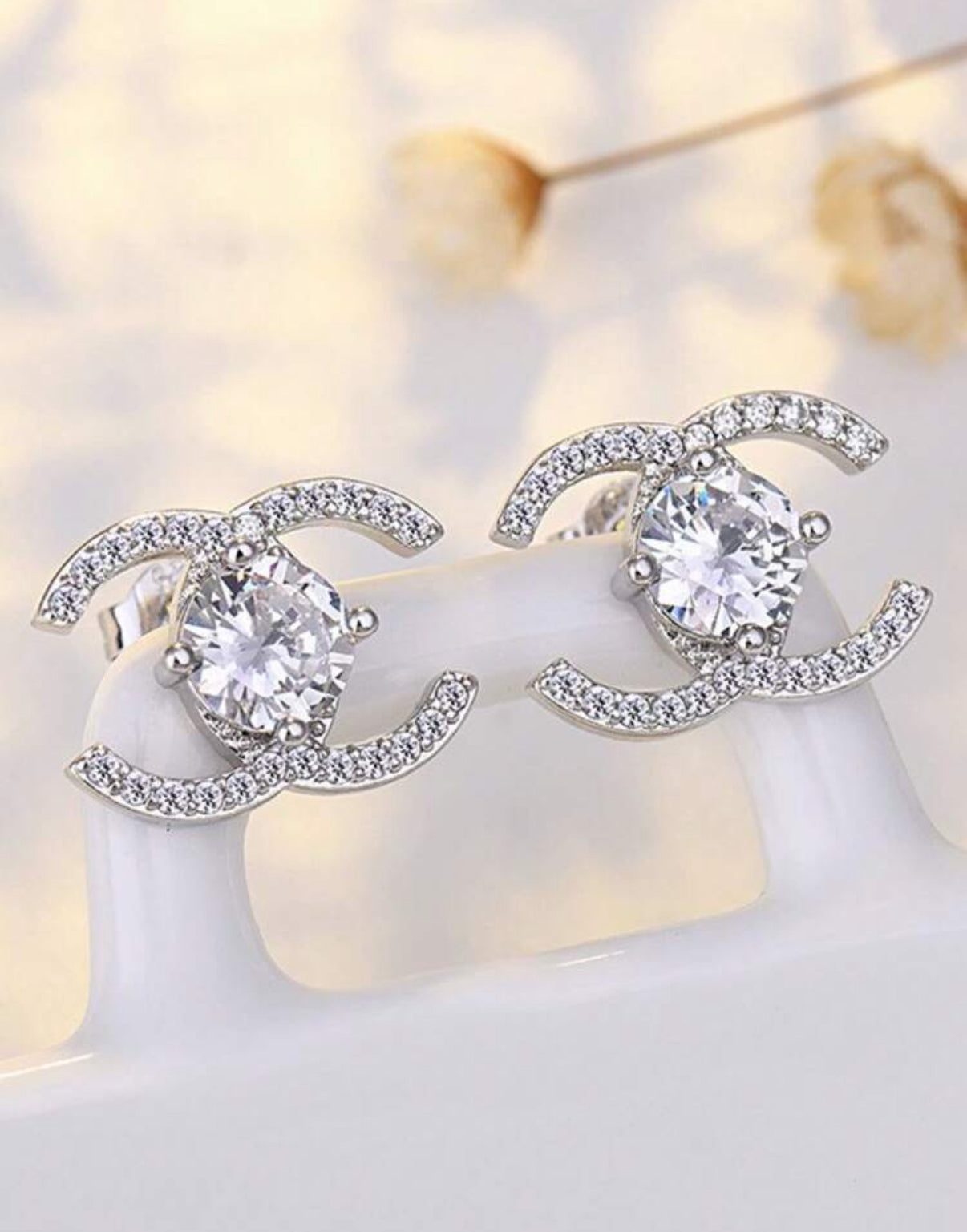 Assorted designer style earrings !!