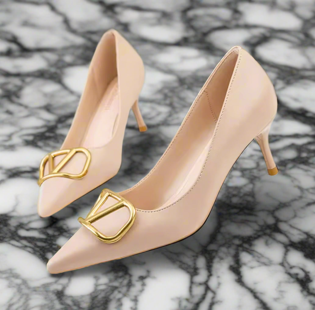 Leather logo short heeled shoes