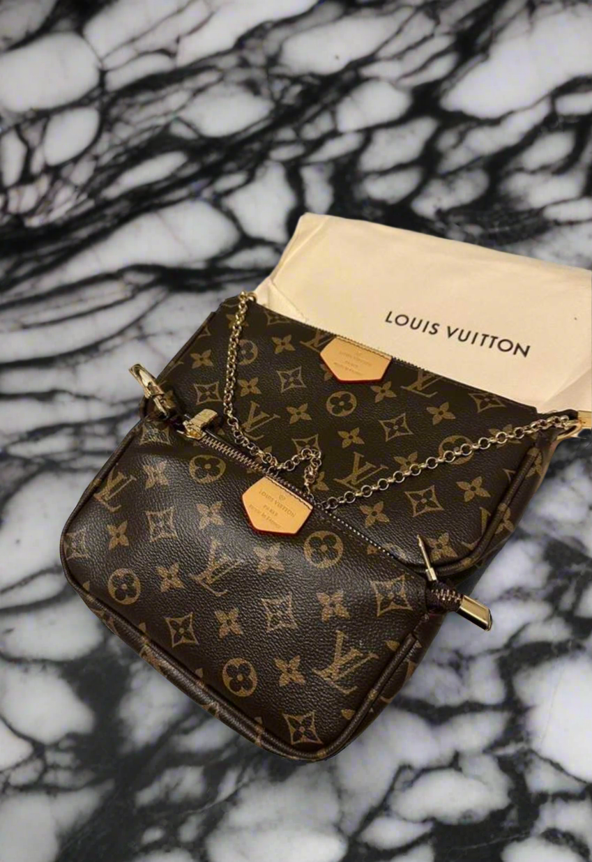 Classic monogram logo Crossbody bags