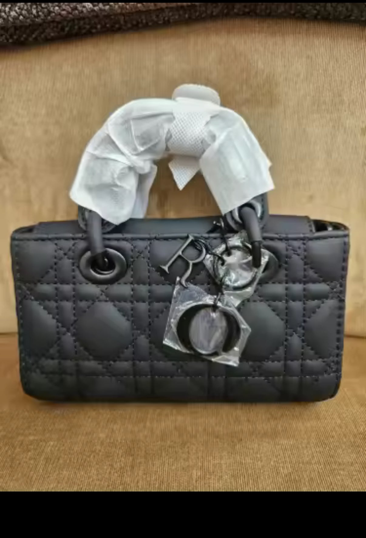 Structured rectangular tote handbags