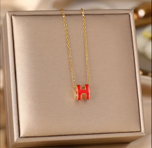 Bubble letter H pendant chain necklaces