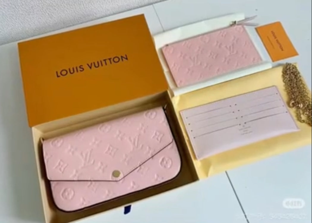 Small leather LV pouchette bag with chain and