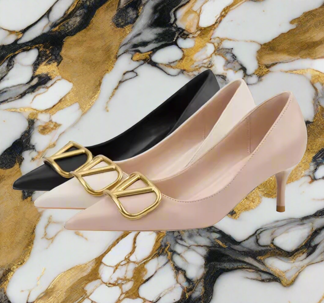 Leather, pointed toe, logo high heels