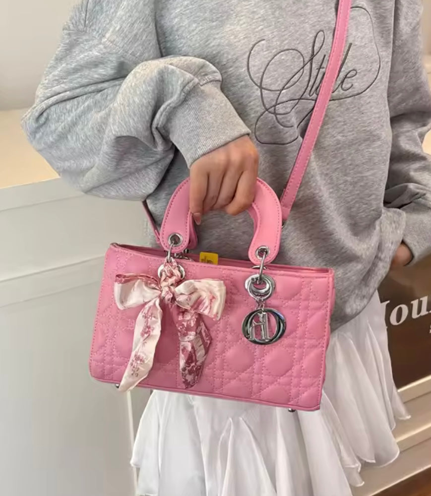 Structured rectangular tote handbags