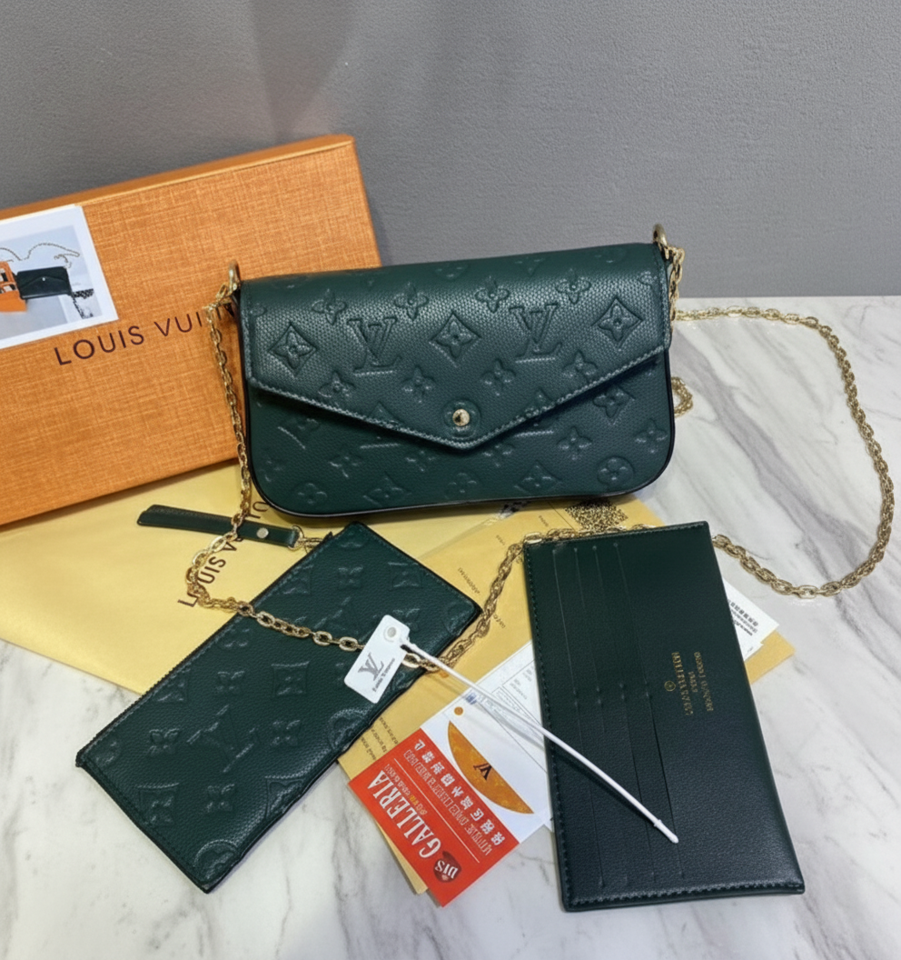 Small leather LV pouchette bag with chain and