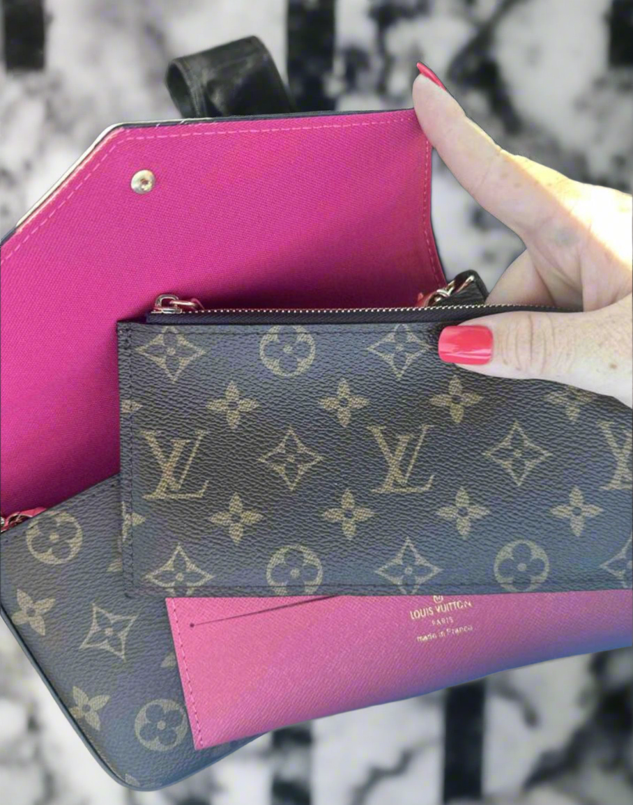 Small leather LV pouchette bag with chain and