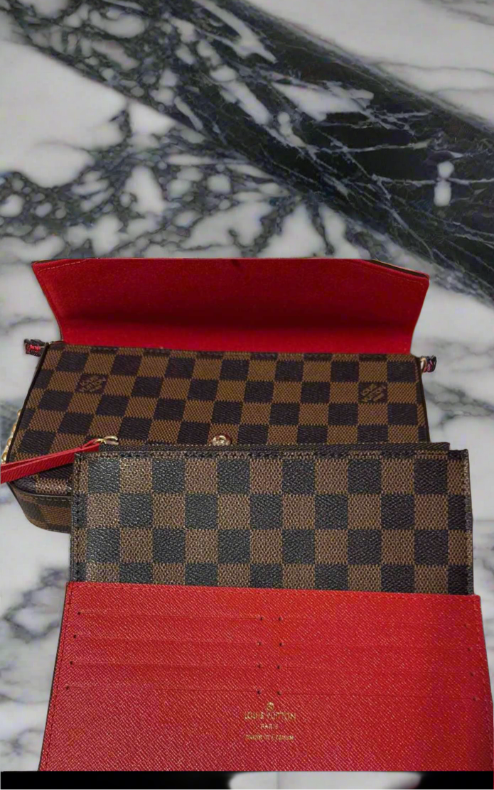 Small leather LV pouchette bag with chain and