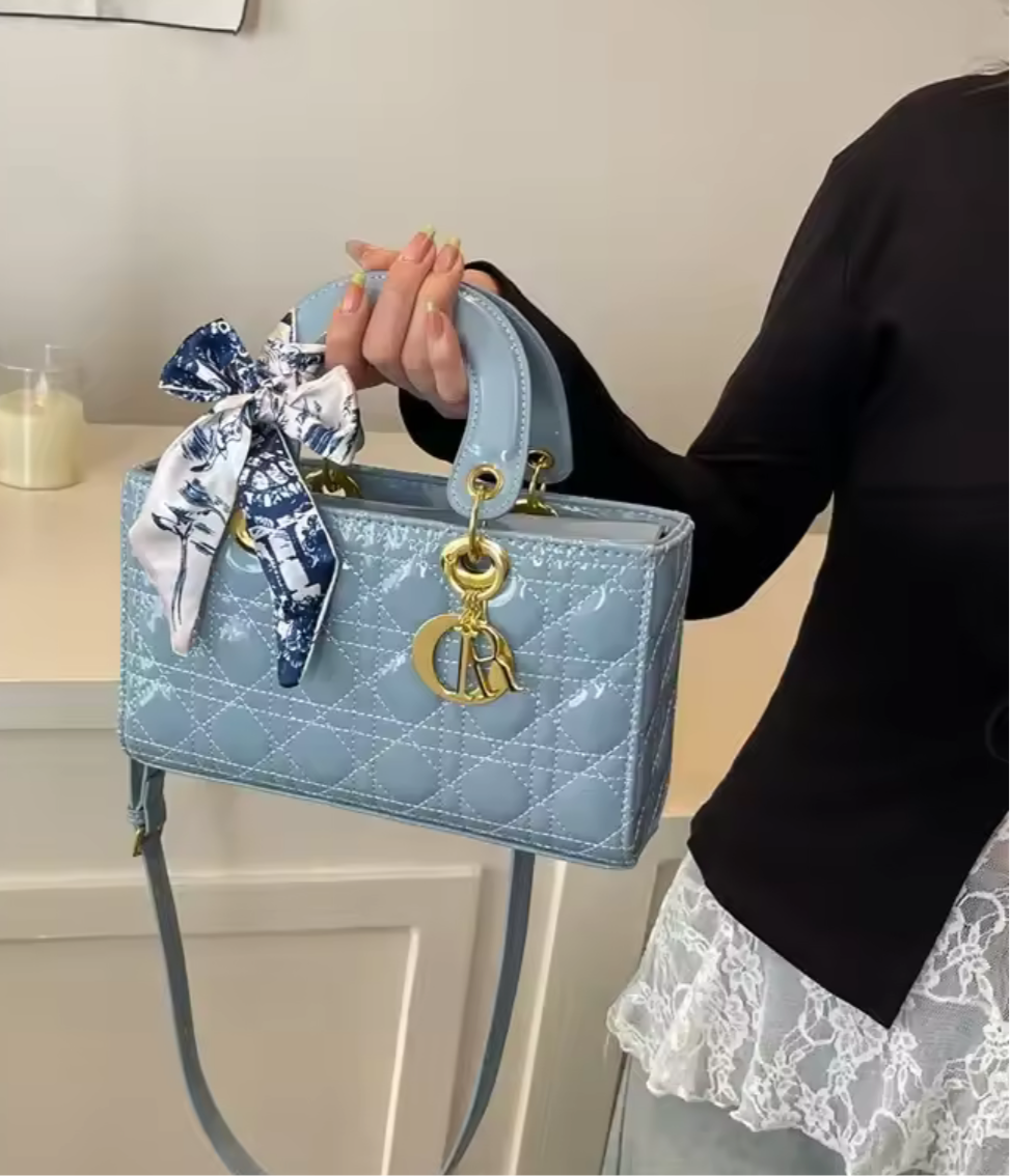 Structured rectangular tote handbags