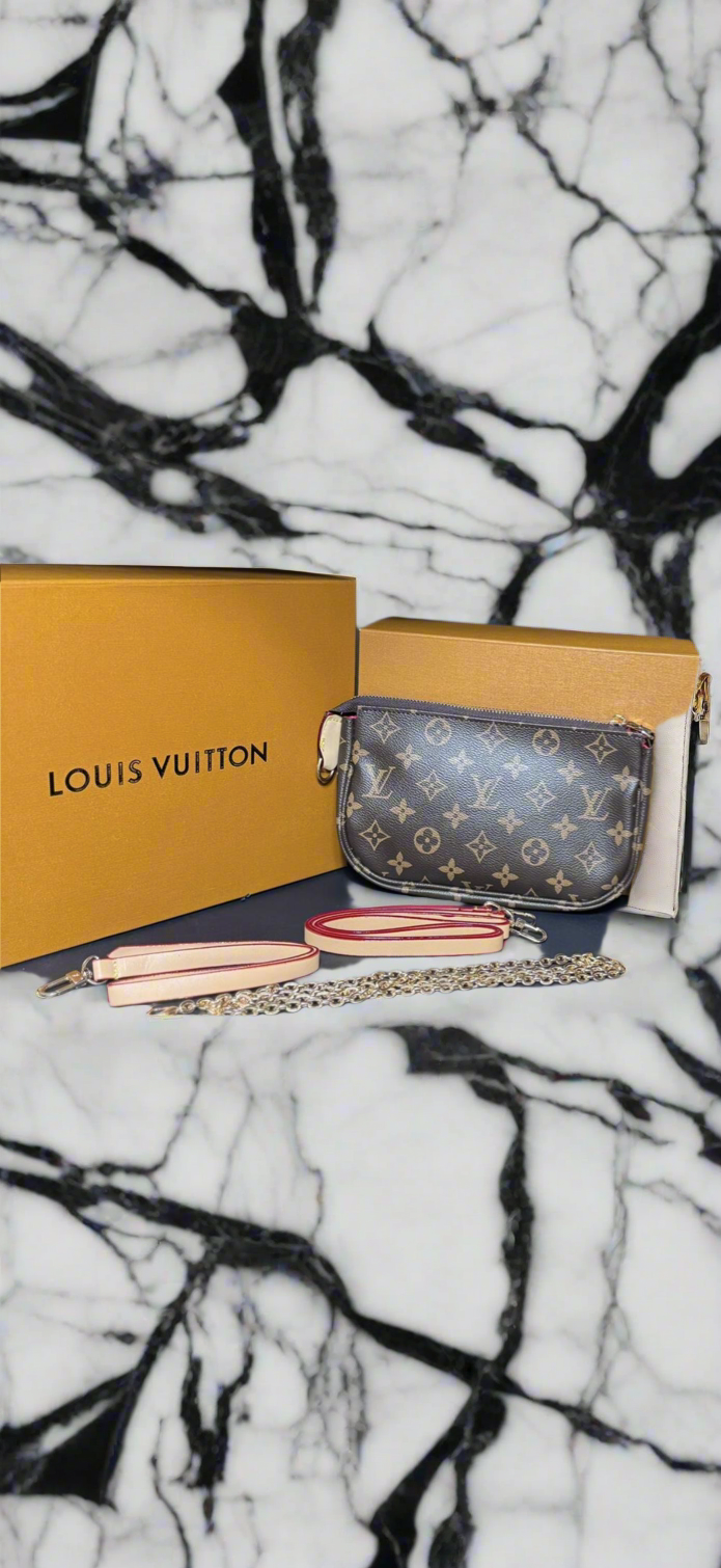 Classic monogram logo Crossbody bags