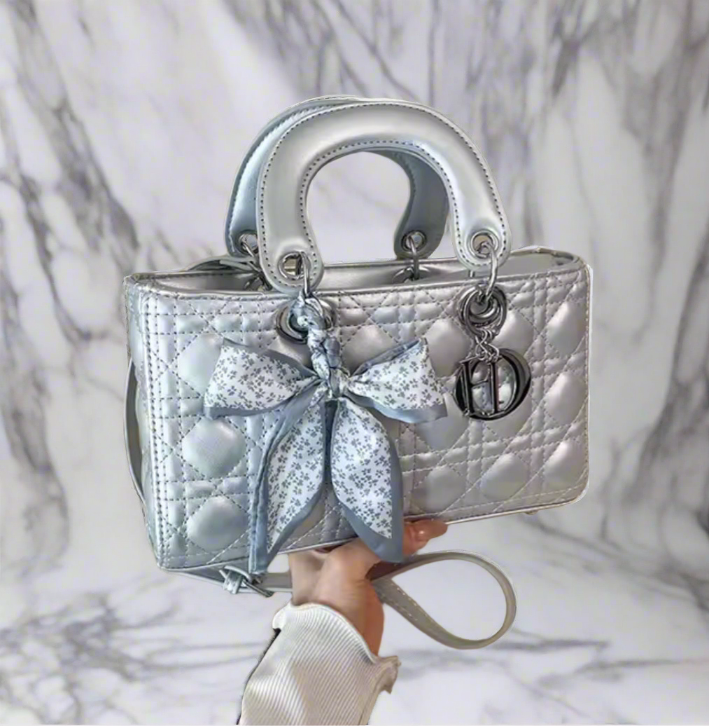 Structured rectangular tote handbags