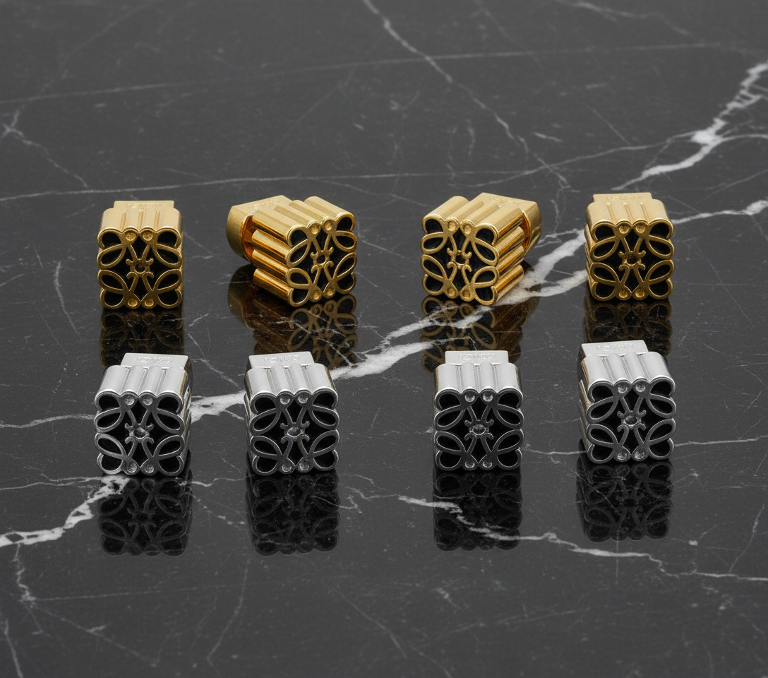 Assorted designer style earrings !!