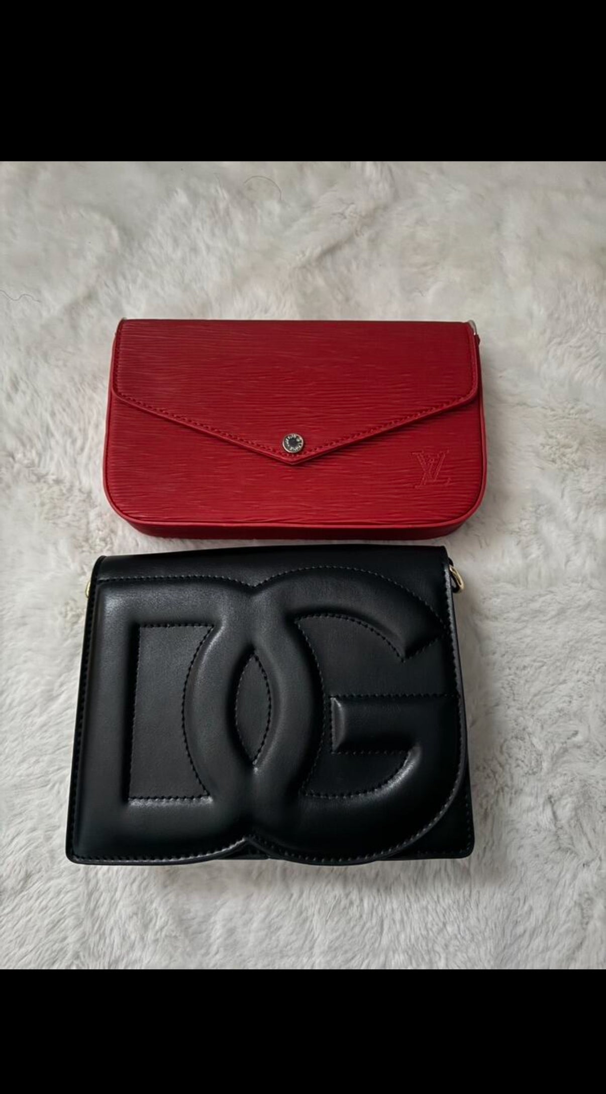 Small leather LV pouchette bag with chain and