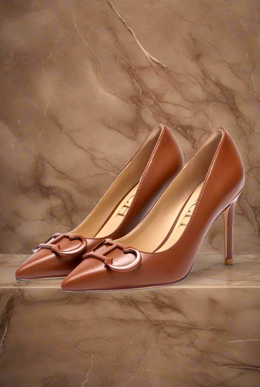 Leather, pointed toe, logo high heels