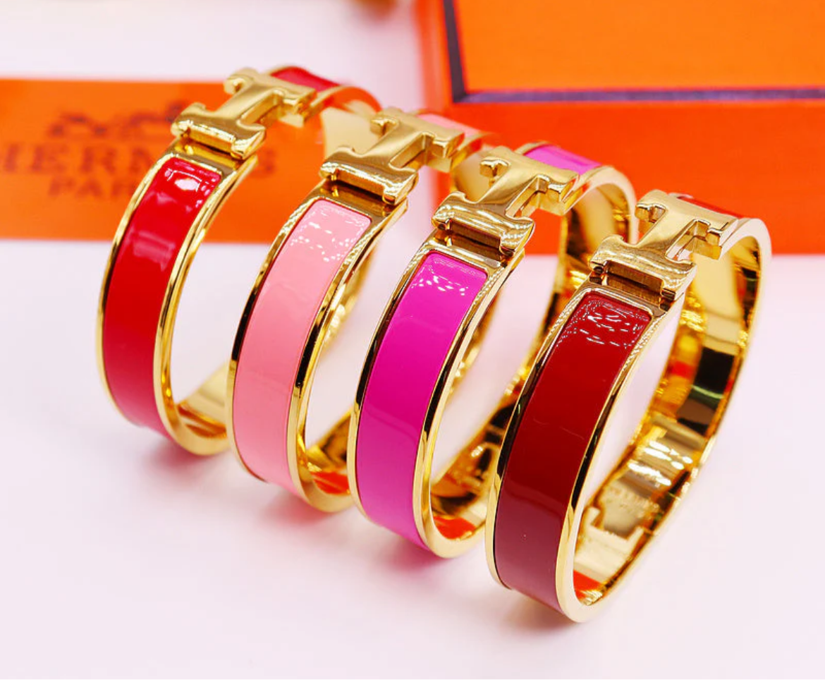 Thick band letter H bangle