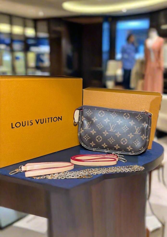Classic monogram logo Crossbody bags