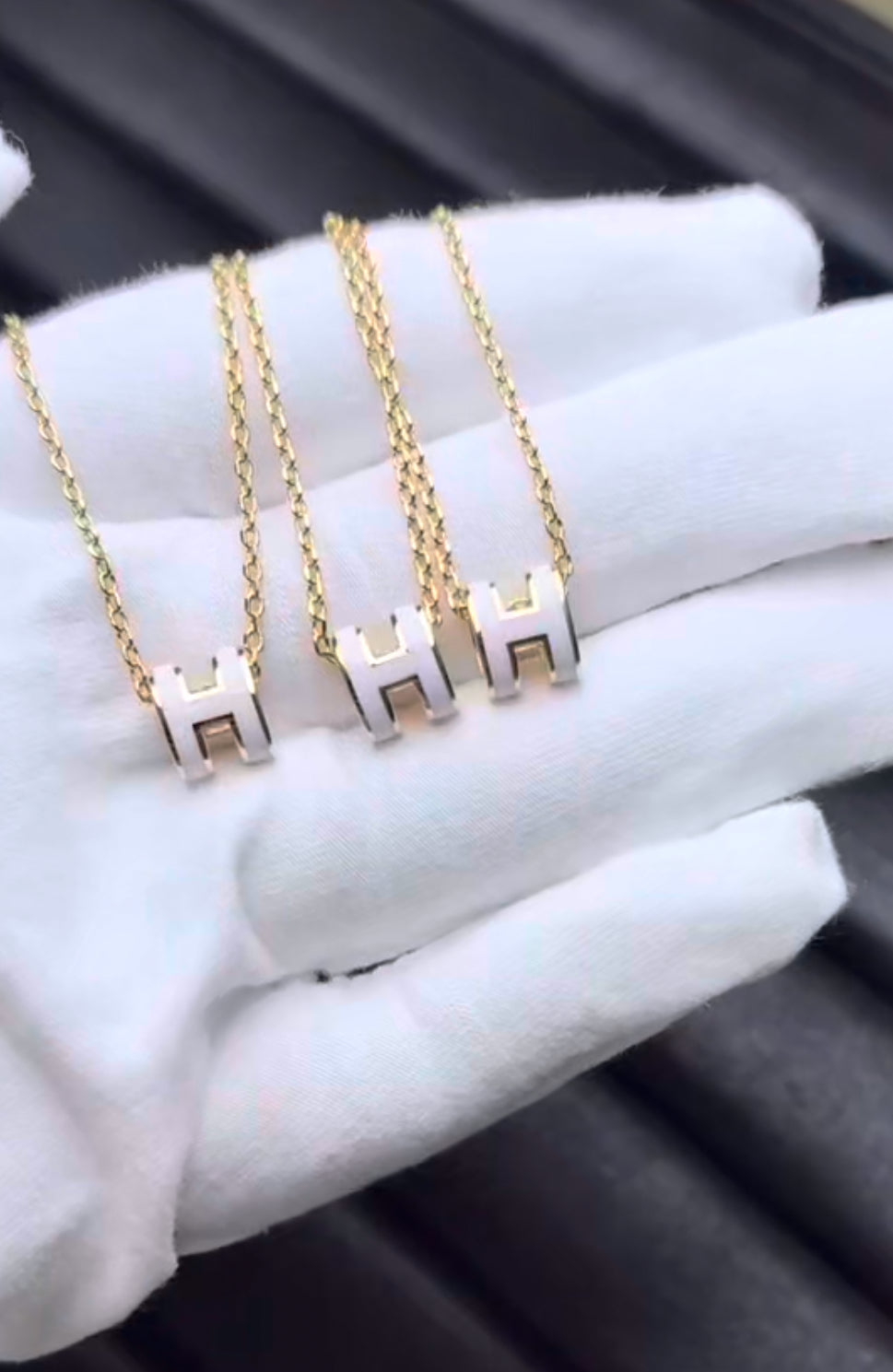 Bubble H chain necklaces