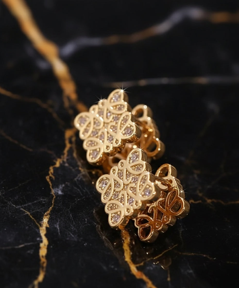 Assorted designer style earrings !!