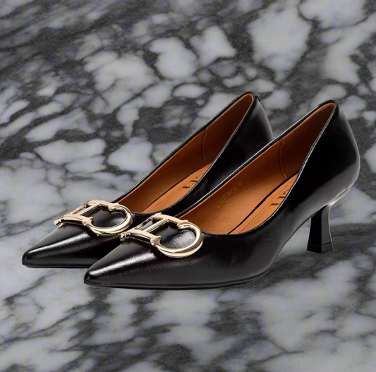 Leather logo short heeled shoes