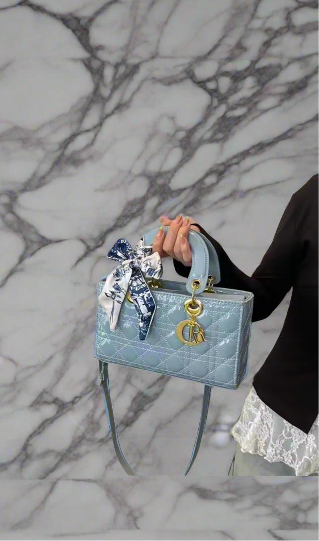 Structured rectangular tote handbags