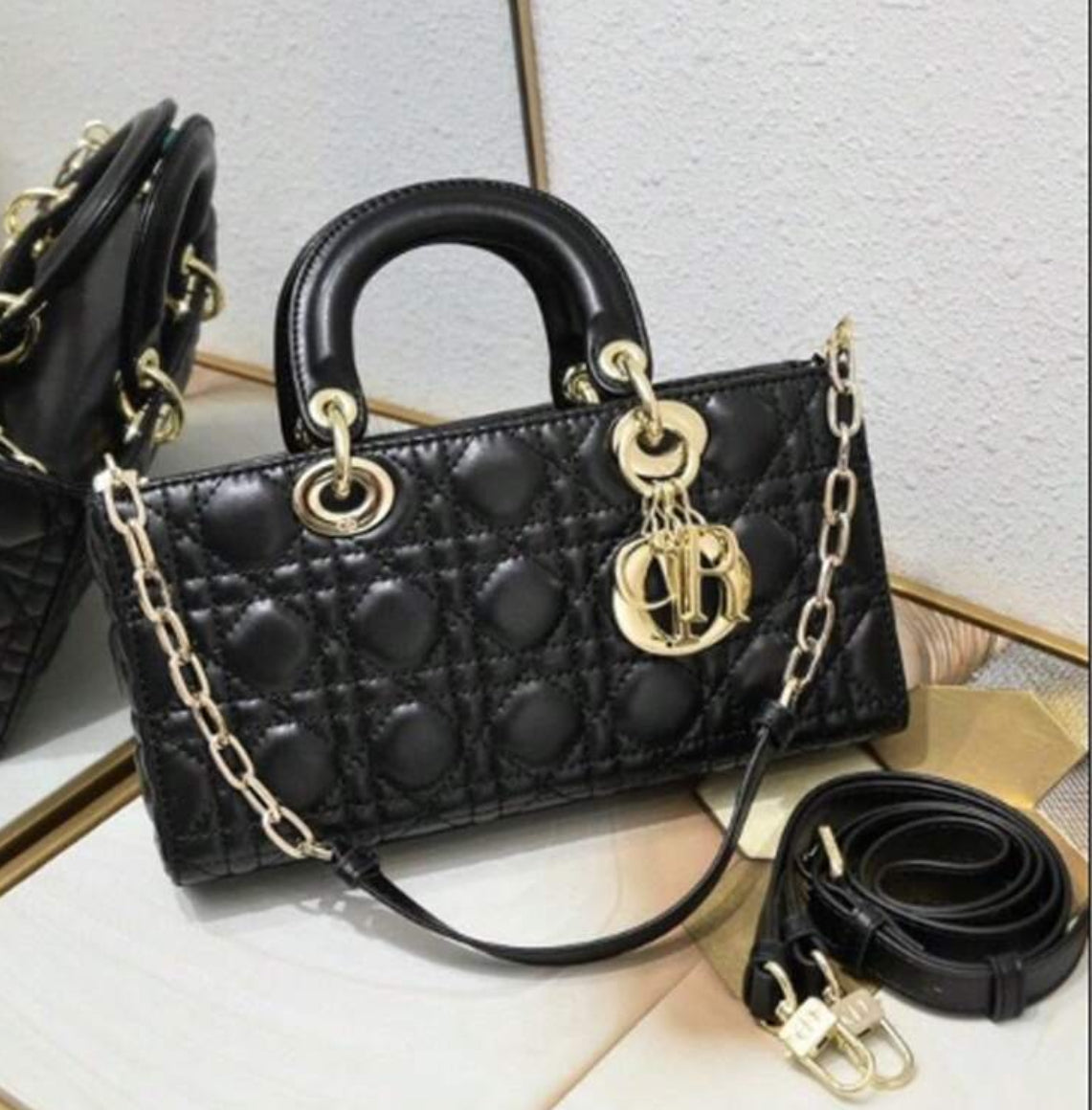 Structured rectangular tote handbags