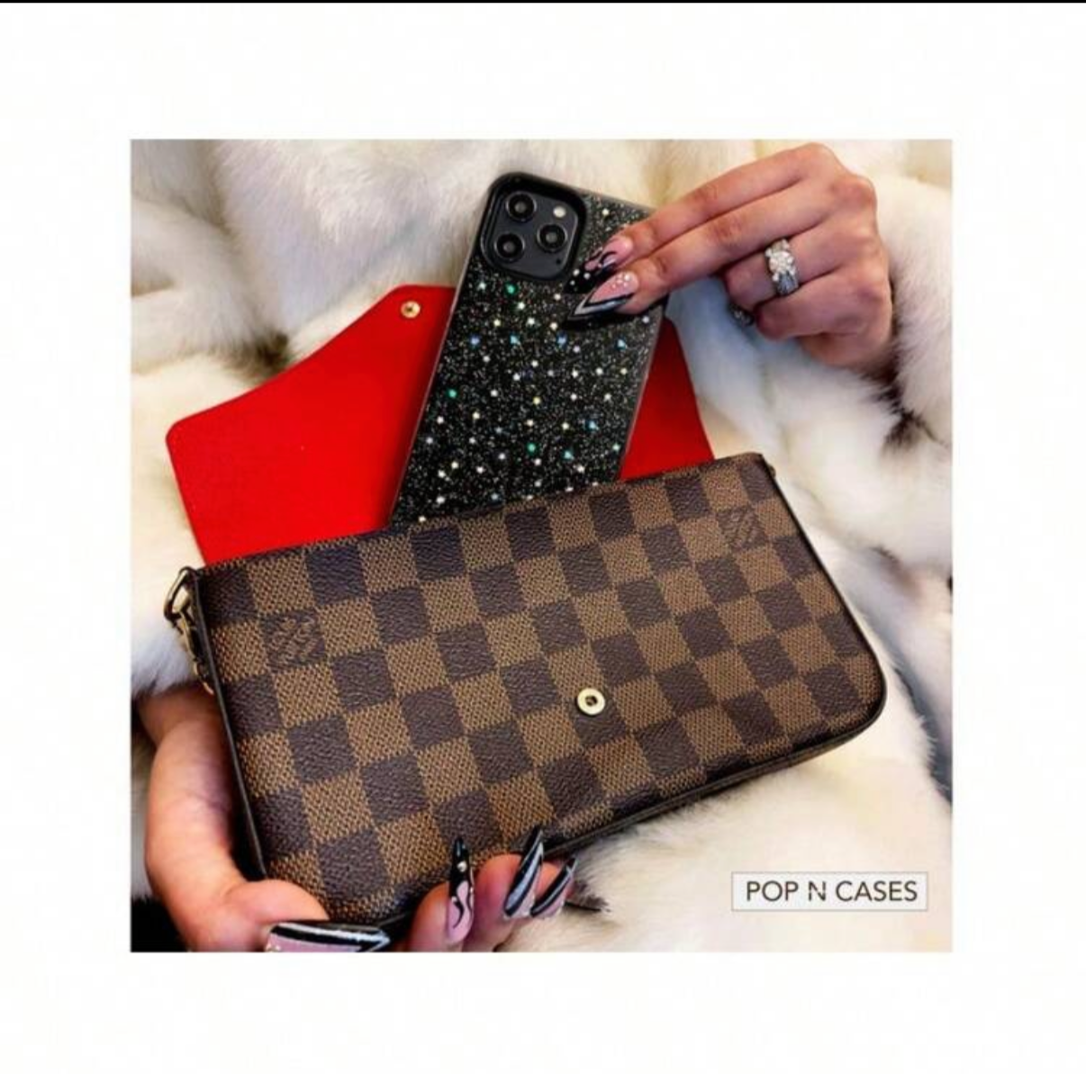 Small leather LV pouchette bag with chain and
