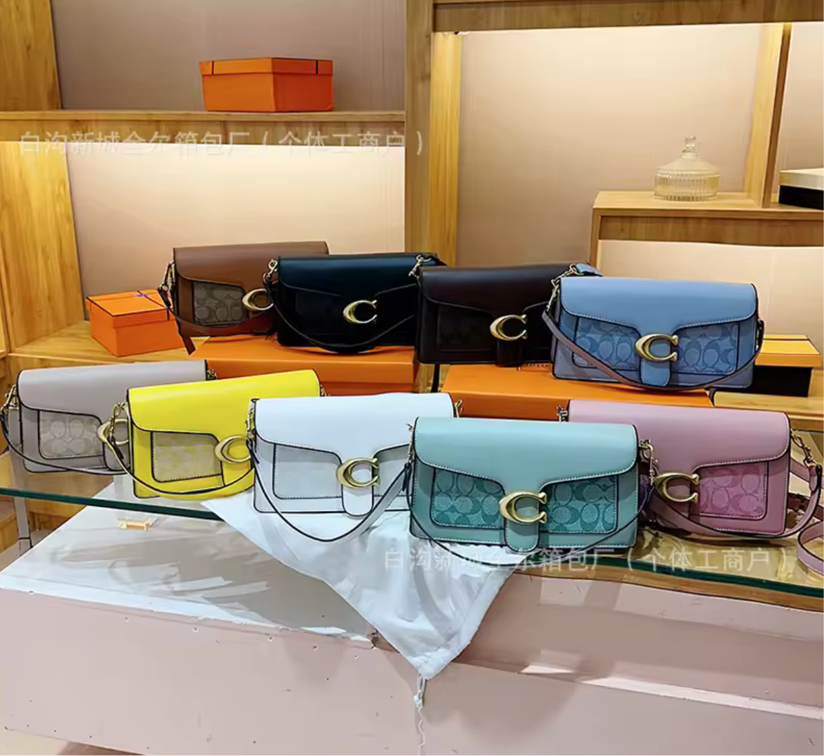 Classic leather underarm logo purse