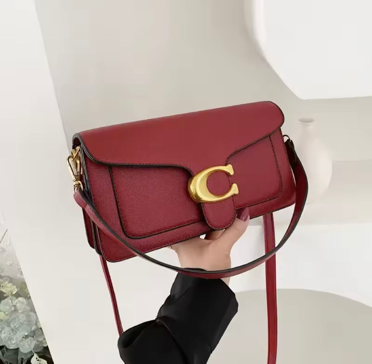 Classic leather underarm logo purse