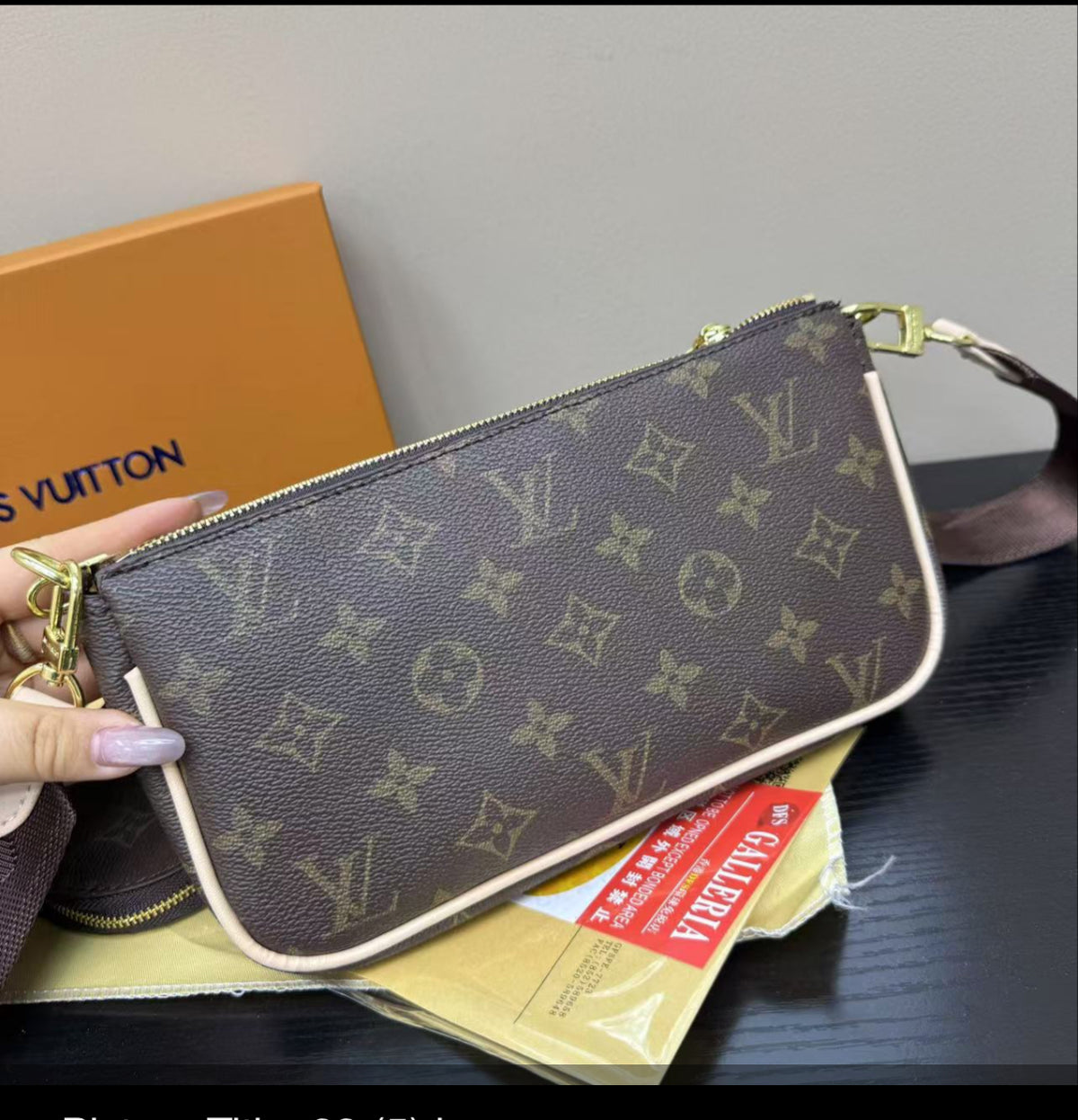 Classic monogram logo Crossbody bags