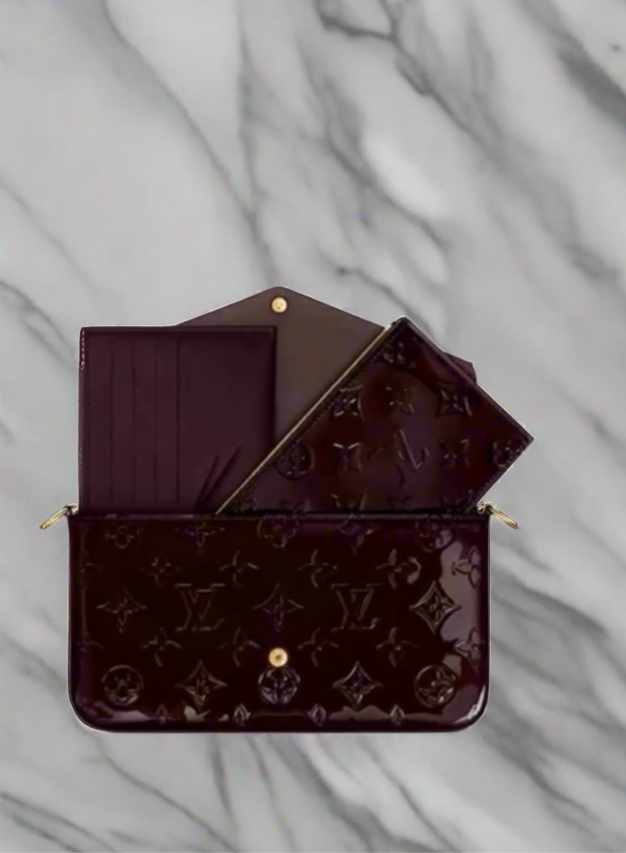 Small leather LV pouchette bag with chain and