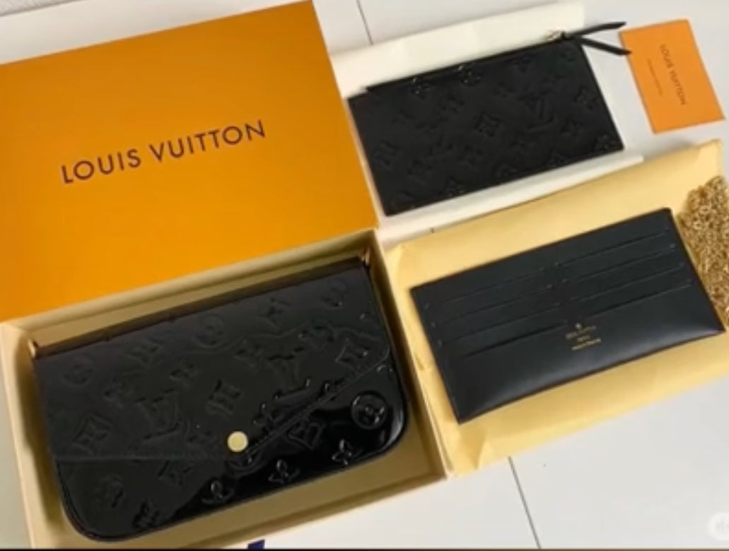 Small leather LV pouchette bag with chain and