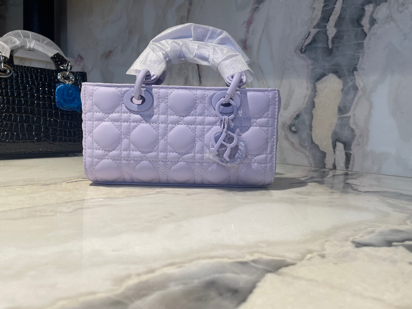 Structured rectangular tote handbags